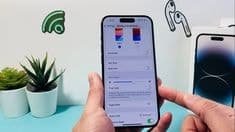 User adjusting True Tone setting on iPhone to fix yellowish display issue